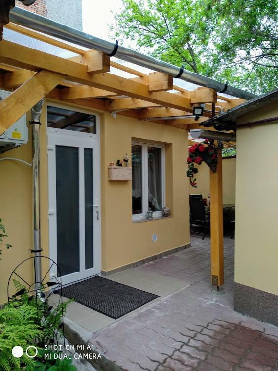 Oazis Apartman Eger Exteriér fotografie