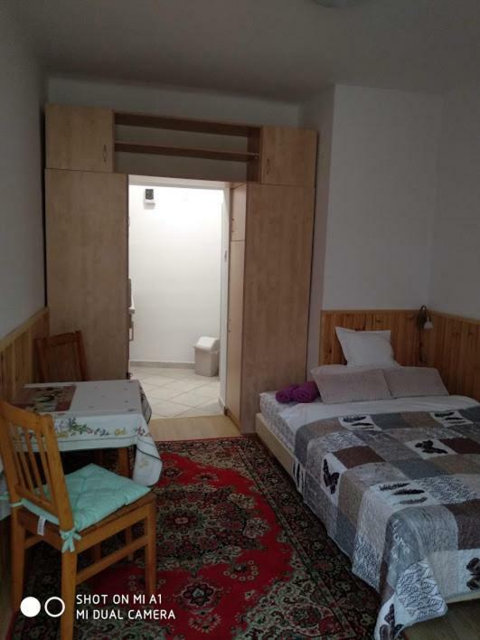 Oazis Apartman Eger Exteriér fotografie