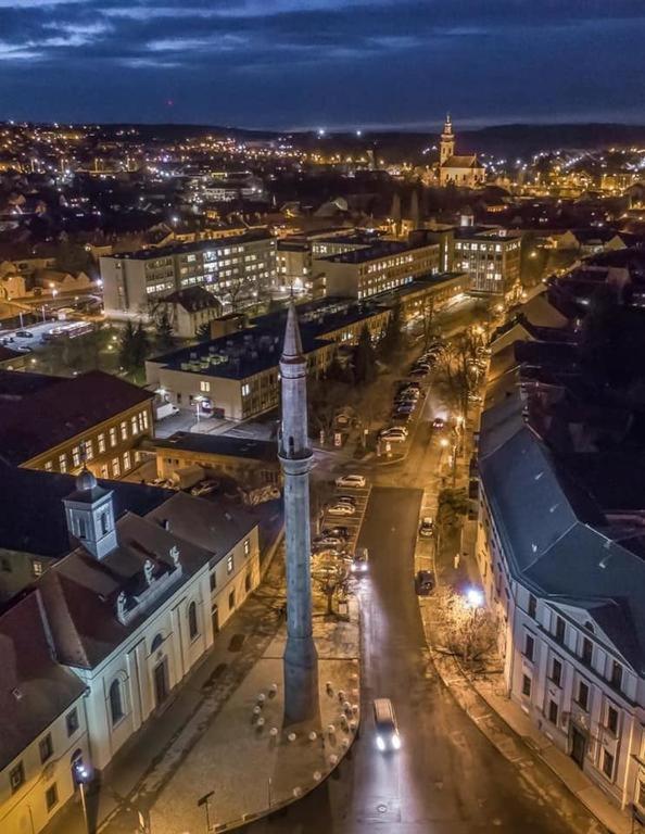 Oazis Apartman Eger Exteriér fotografie